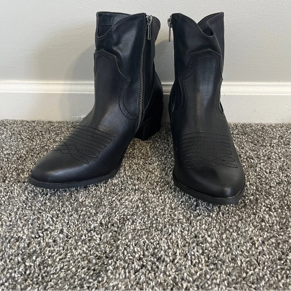 MIA Black Cowboy Ankle Booties Size 10